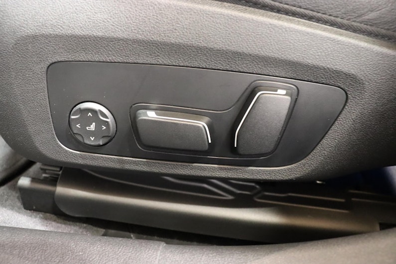 Vehicle image BMW 3 SERIES