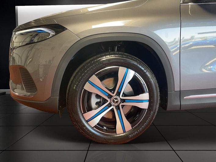 Vehicle image MERCEDES-BENZ EQA 350