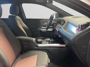 Vehicle image MERCEDES-BENZ EQA 350 4MATIC Swiss Star Electric Art Line