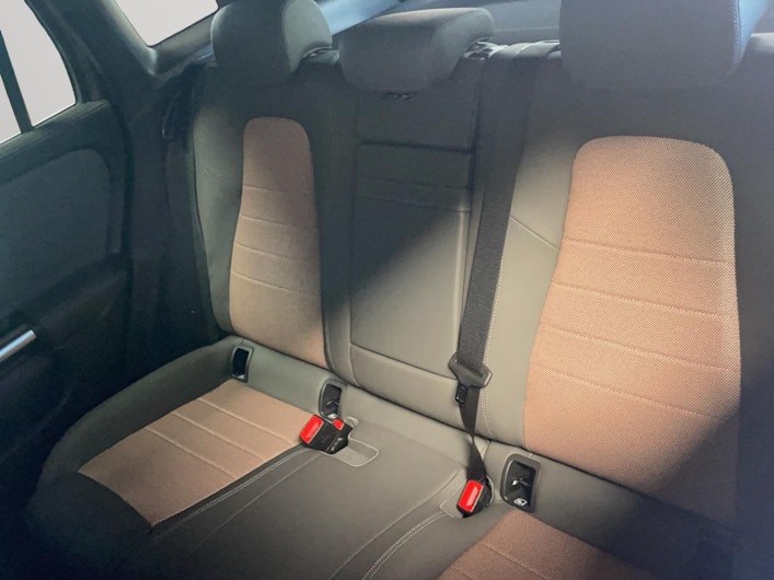 Vehicle image MERCEDES-BENZ EQA 350