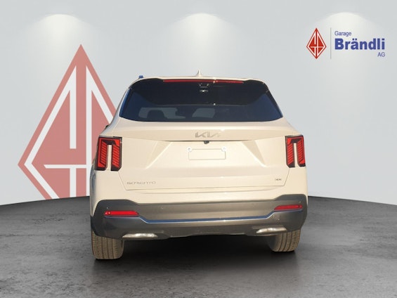 Vehicle image 4 Vehicle image 4