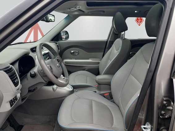 Vehicle image 7 Vehicle image 7