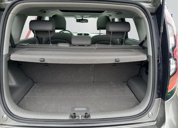 Fahrzeugbild 9 Fahrzeugbild 9