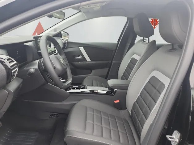 Citroën C4 1.2 Hybrid Swiss Edition