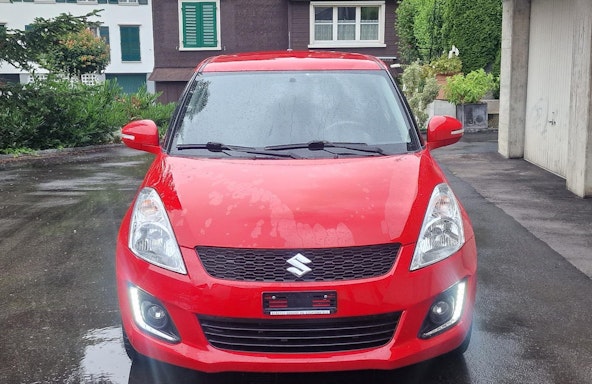 First vehicle image
