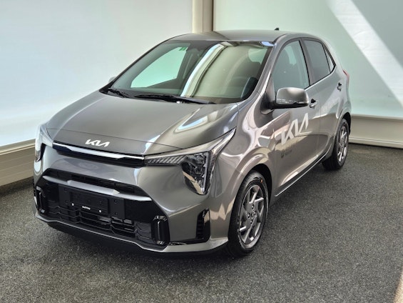 First vehicle image
