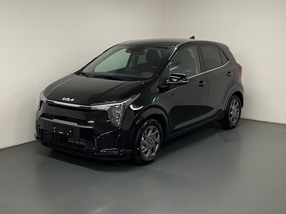 First vehicle image