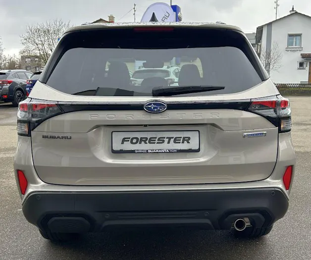 Subaru Forester 2.0i e-Boxer Luxury
