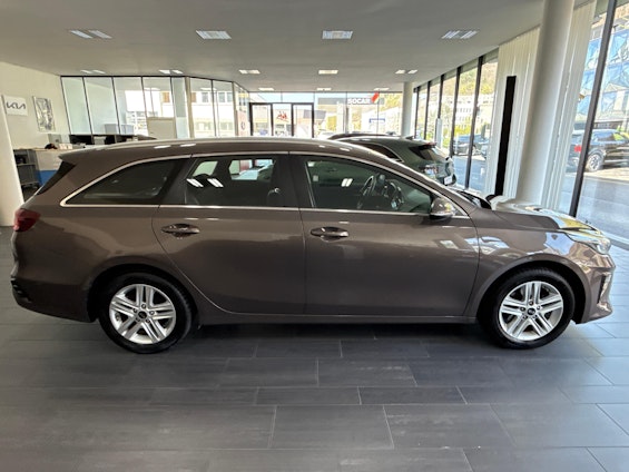 Vehicle image 3 Vehicle image 3