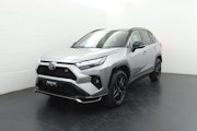 First vehicle image