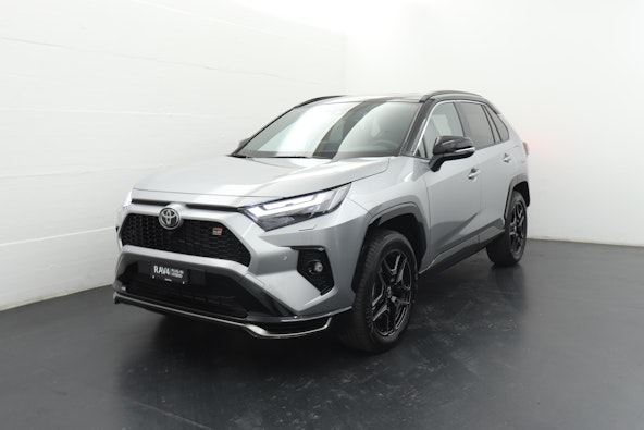 First vehicle image