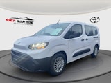 First vehicle image