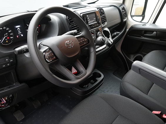 Vehicle image 8 Vehicle image 8