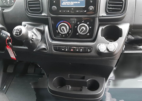 Vehicle image 13 Vehicle image 13