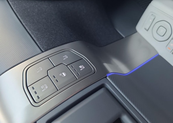 Vehicle image 9 Vehicle image 9