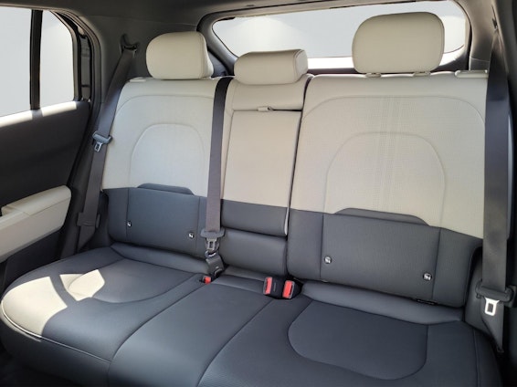 Vehicle image 5 Vehicle image 5