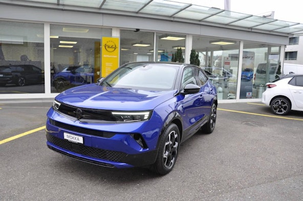 First vehicle image