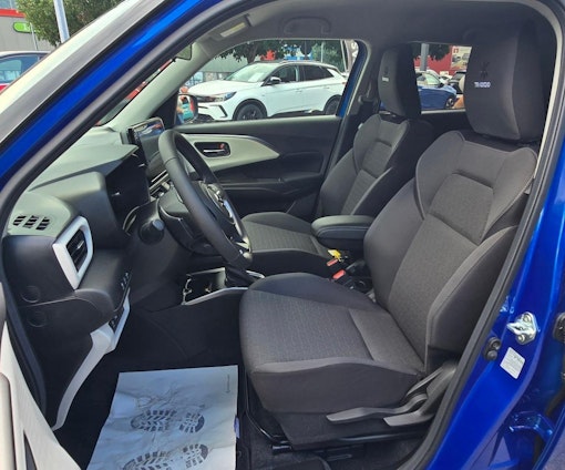 Vehicle image 21
