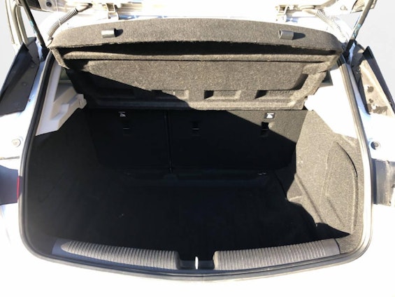 Vehicle image 8 Vehicle image 8