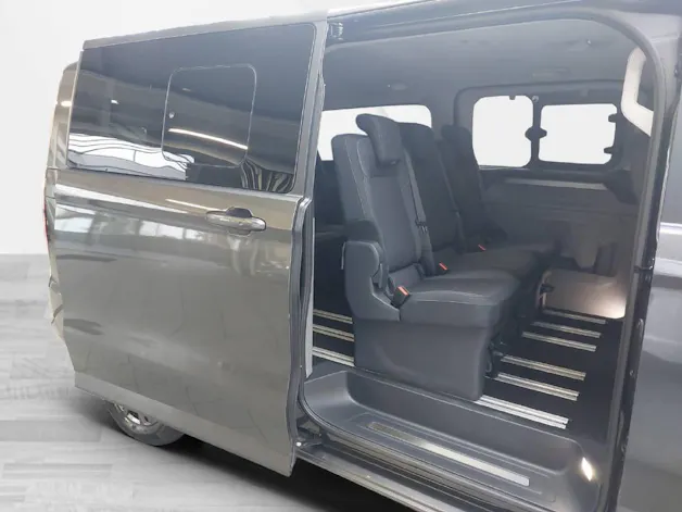 Ford E-Tourneo C Bus 340 L2 Titanium