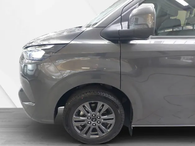 Ford E-Tourneo C Bus 340 L2 Titanium