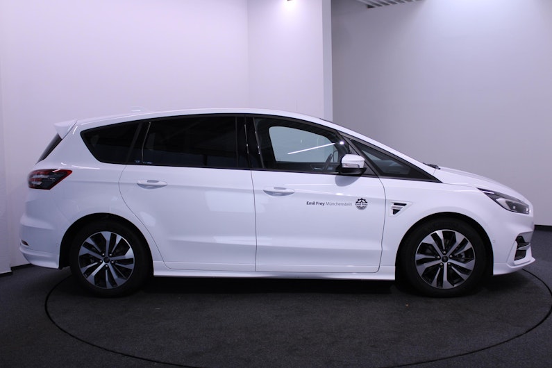 Vehicle image FORD S-MAX