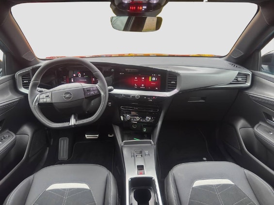 Vehicle image 10