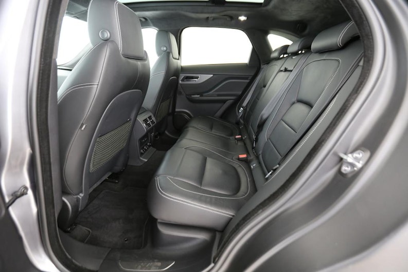 Vehicle image JAGUAR F-PACE