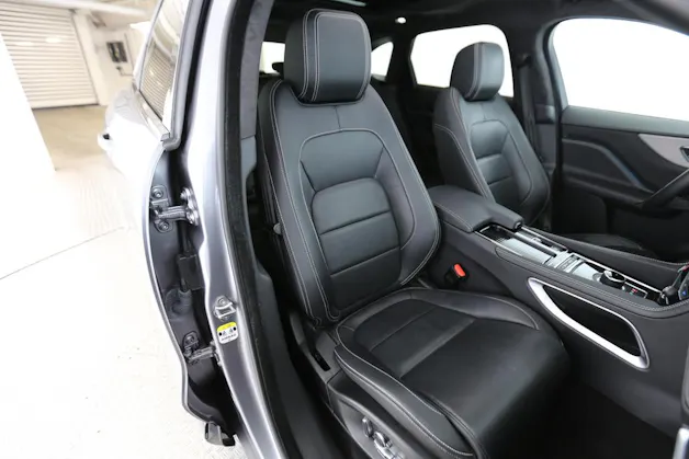 Jaguar F-Pace 2.0 T 250 CF Swiss Edition AWD