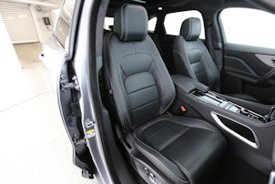 Vehicle image JAGUAR F-Pace 2.0 T 250 CF Swiss Edition AWD