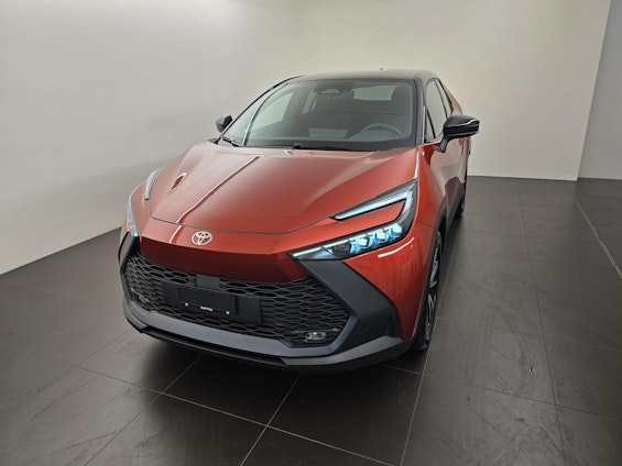 First vehicle image