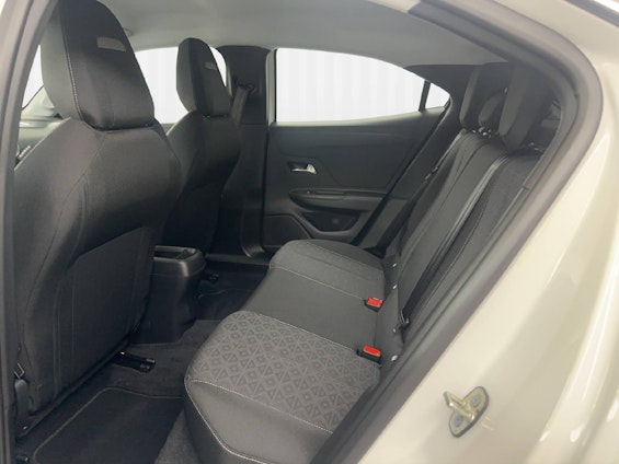 Vehicle image 9 Vehicle image 9