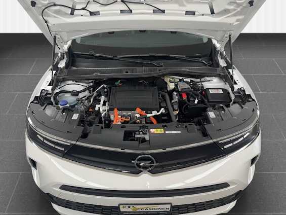 Vehicle image 13 Vehicle image 13