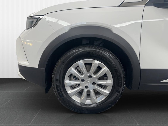 Vehicle image 12 Vehicle image 12