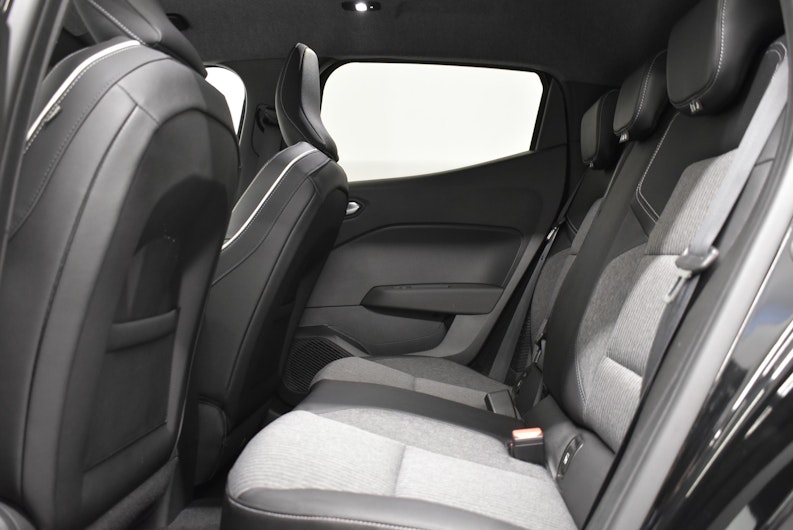 Vehicle image MITSUBISHI COLT