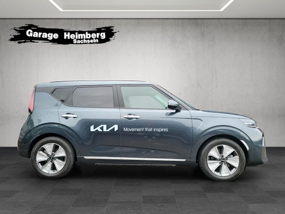 Vehicle image 5 Vehicle image 5