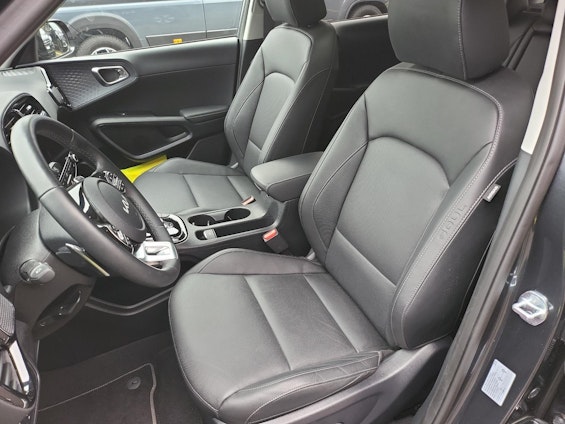 Vehicle image 8 Vehicle image 8