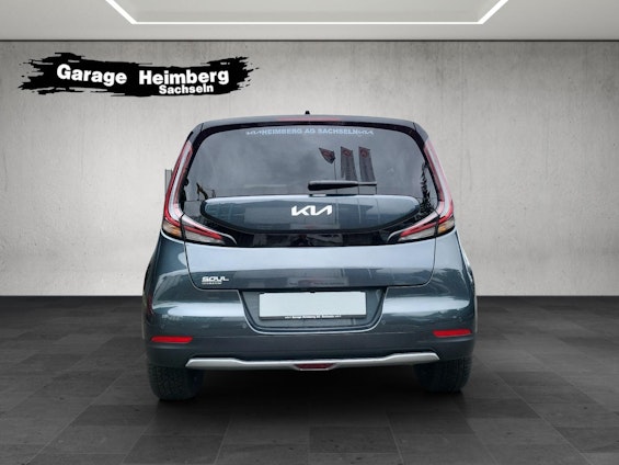 Vehicle image 3 Vehicle image 3