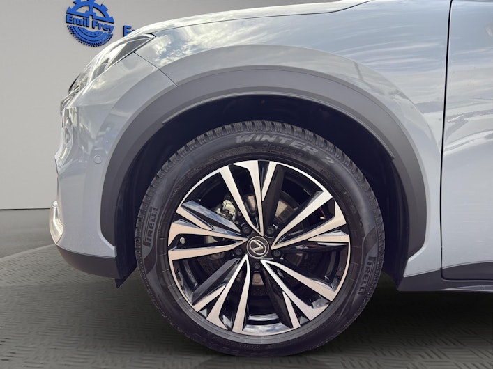 Vehicle image LEXUS LBX