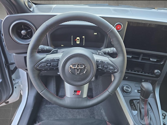 Vehicle image 10 Vehicle image 10