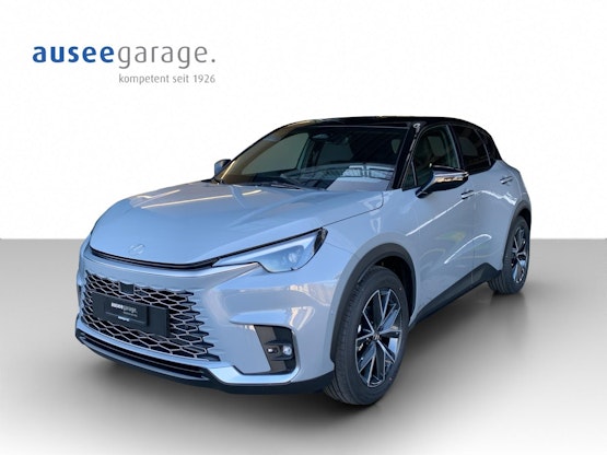 First vehicle image