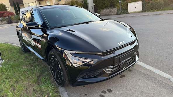 Vehicle image 3 Vehicle image 3