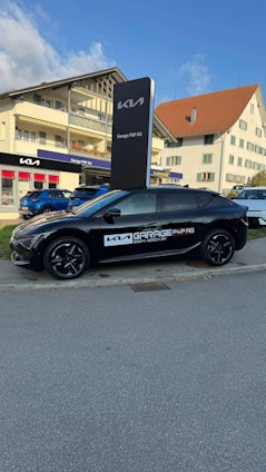 First vehicle image First vehicle image