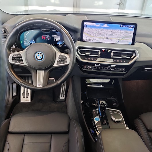Vehicle image BMW iX3