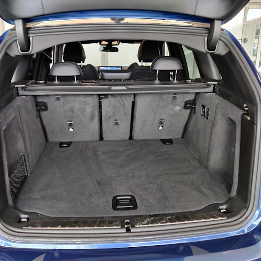 Vehicle image BMW iX3