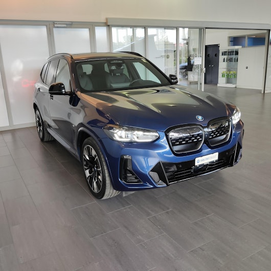 Vehicle image BMW iX3