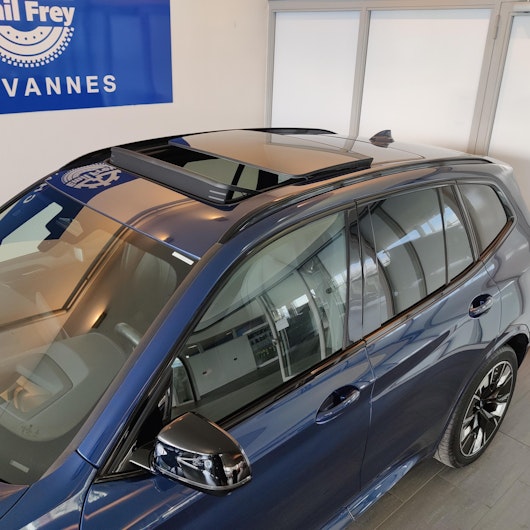 Vehicle image BMW iX3