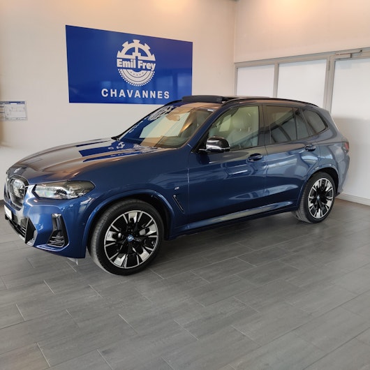 Vehicle image BMW iX3