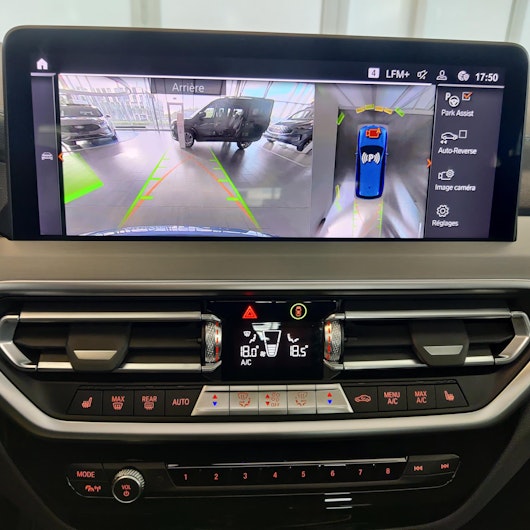 Vehicle image BMW iX3