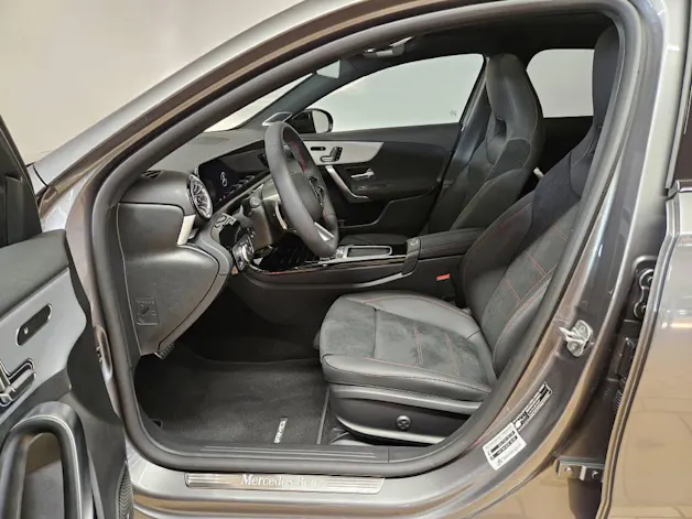 Mercedes-Benz A 220 4Matic AMG Line